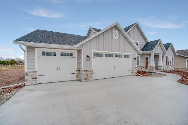 Concrete Driveway Pouring in Broken Arrow